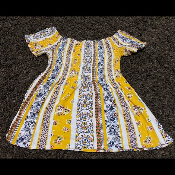 Rue 21 Floral Women’s top size Med - Picture 1 of 1